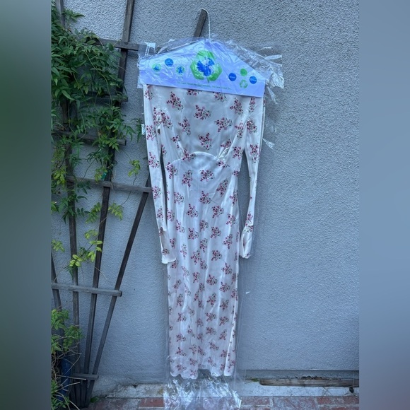 Les Reveries Floral-Print Silk Maxi Dress - Picture 5 of 10